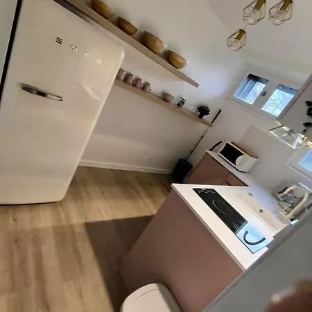 Parfum D'elegance - - Vue Sur Les Pins Apartamento
