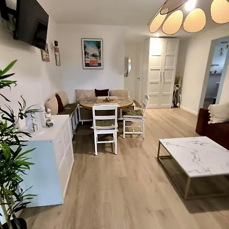 アパート Le Parfum D Elegance - - セノッス - ル・ペノン